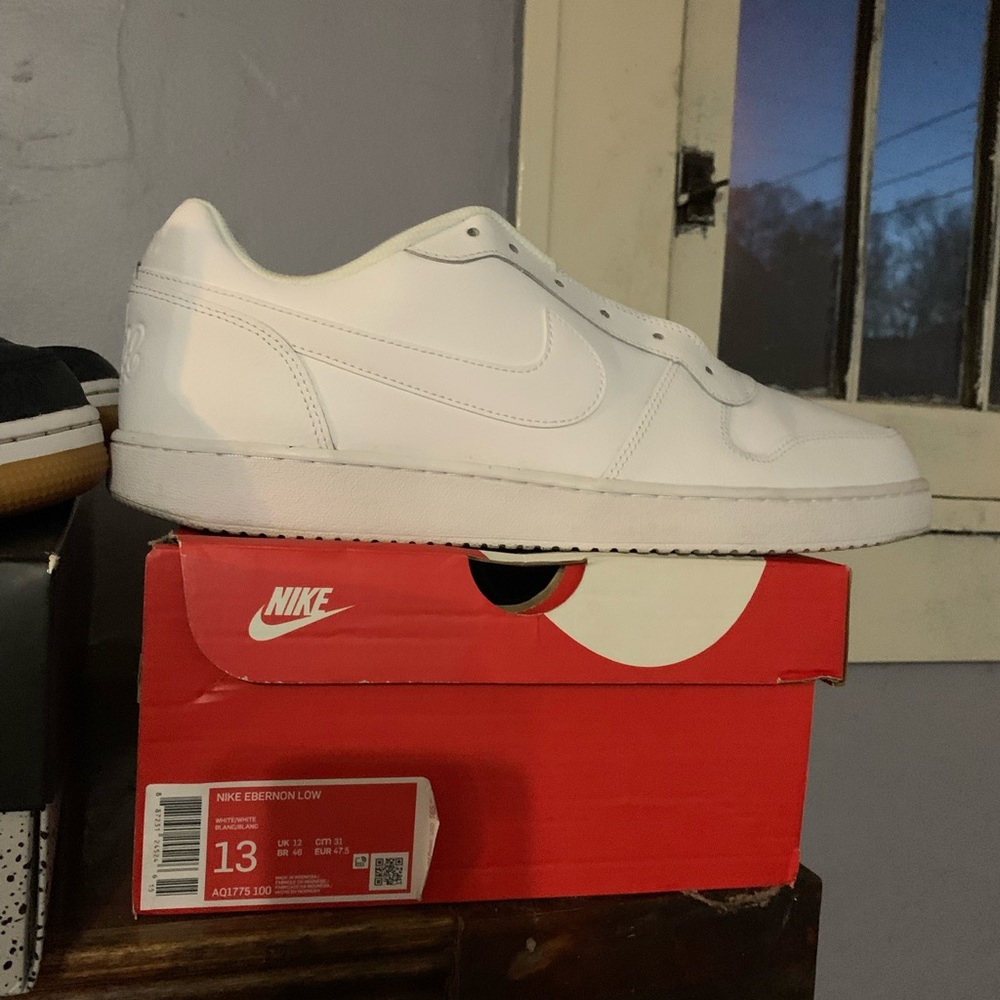Nike ebernon low new condition size 13 solid white